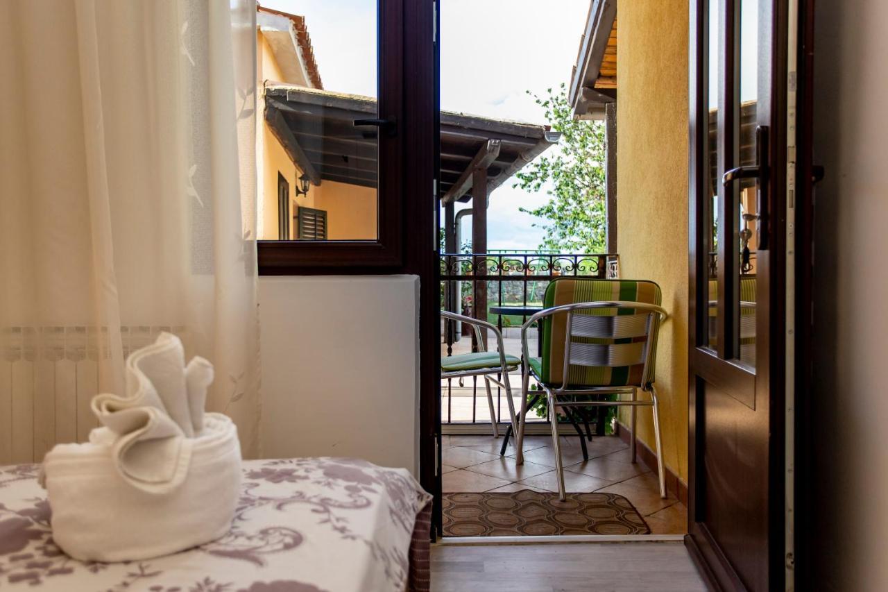 Apartmani Jurman Matohanci ภายนอก รูปภาพ