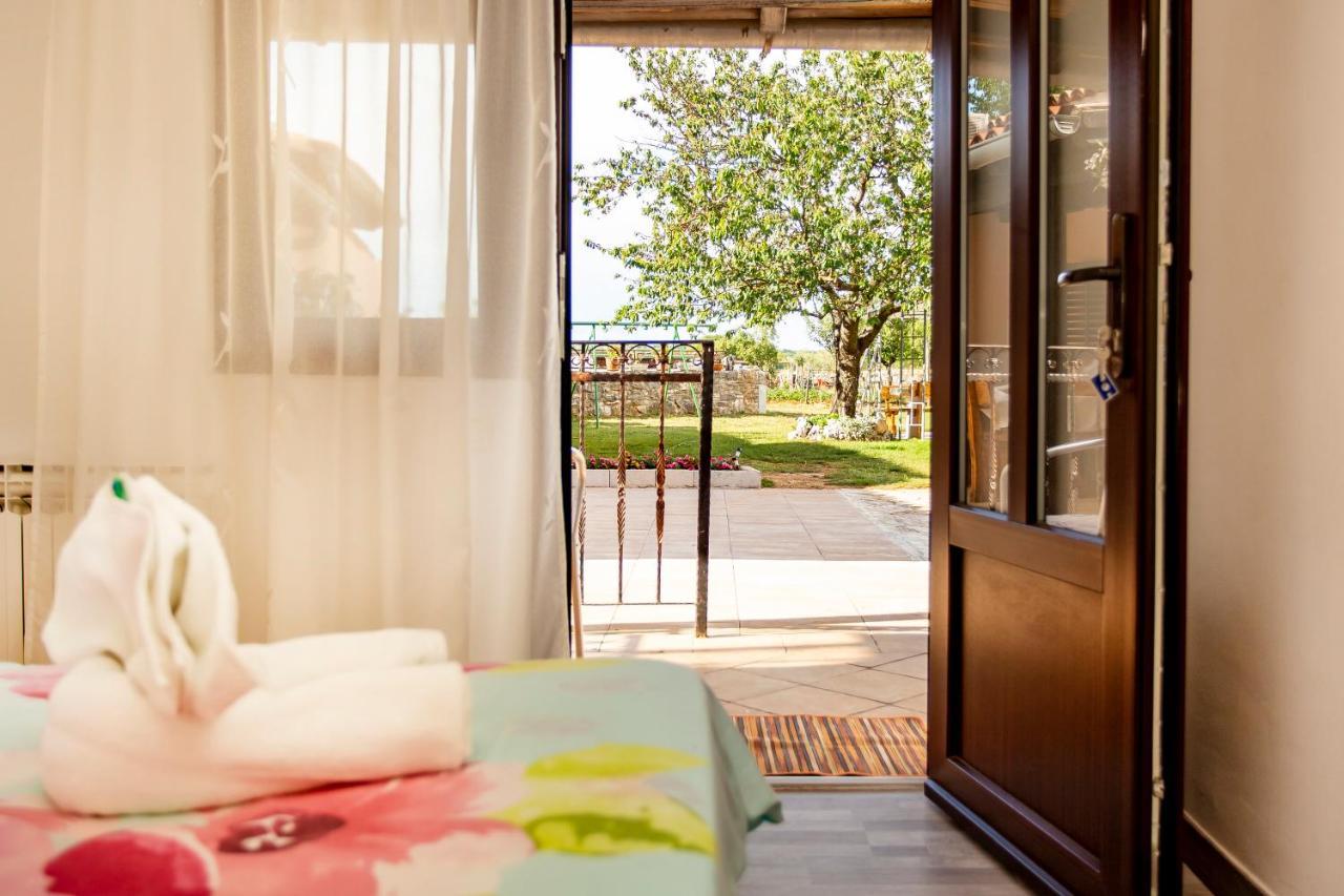 Apartmani Jurman Matohanci ภายนอก รูปภาพ