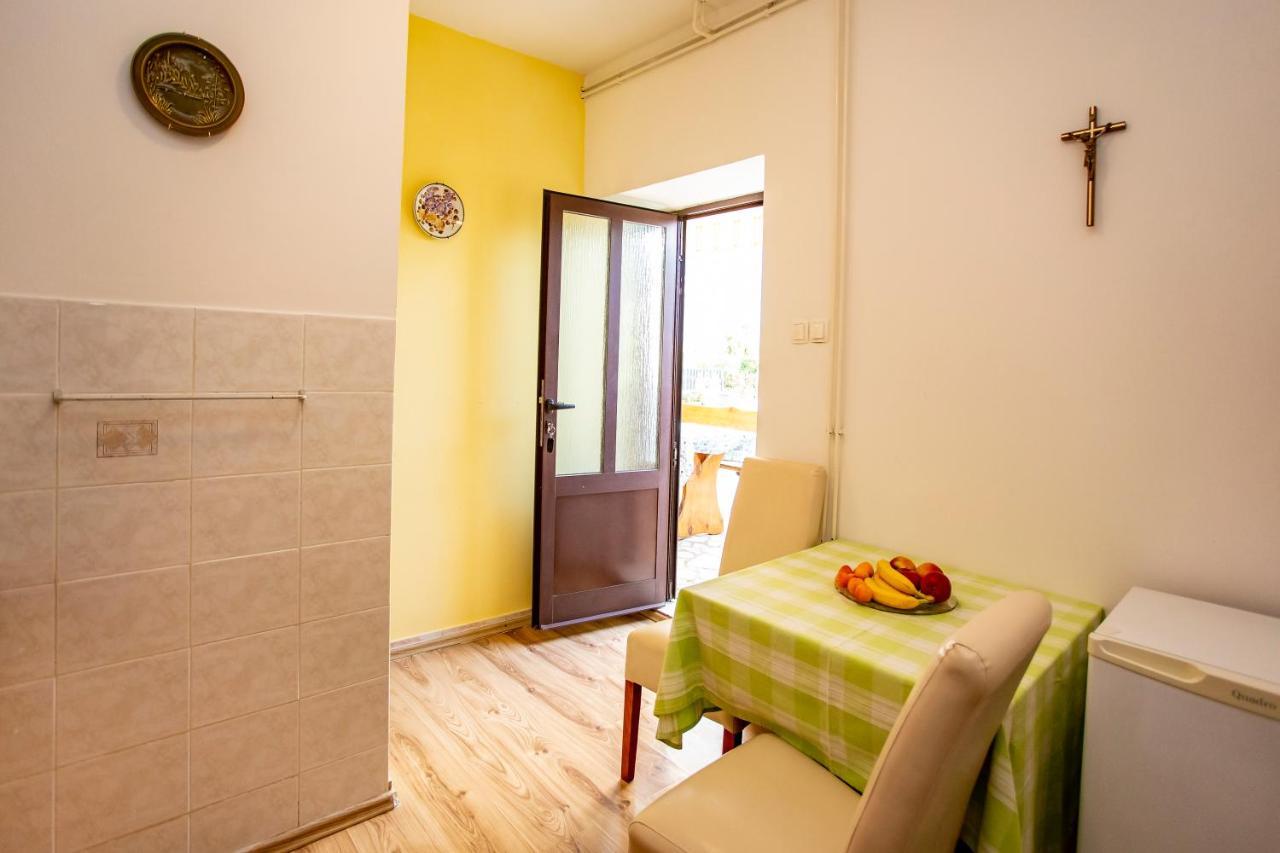 Apartmani Jurman Matohanci ภายนอก รูปภาพ