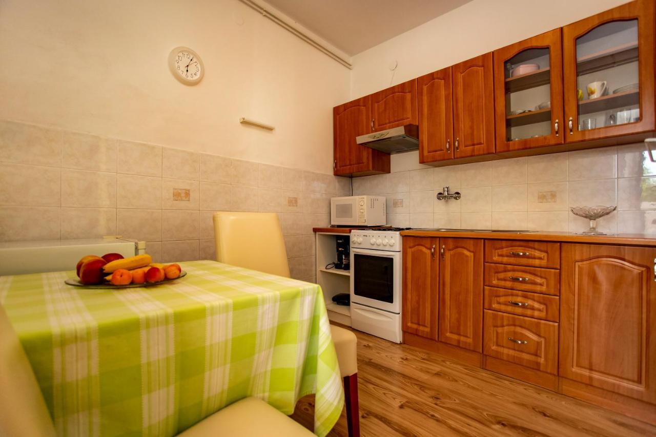 Apartmani Jurman Matohanci ภายนอก รูปภาพ