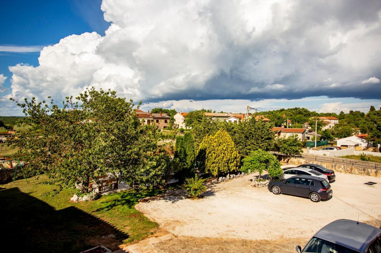Apartmani Jurman Matohanci ภายนอก รูปภาพ